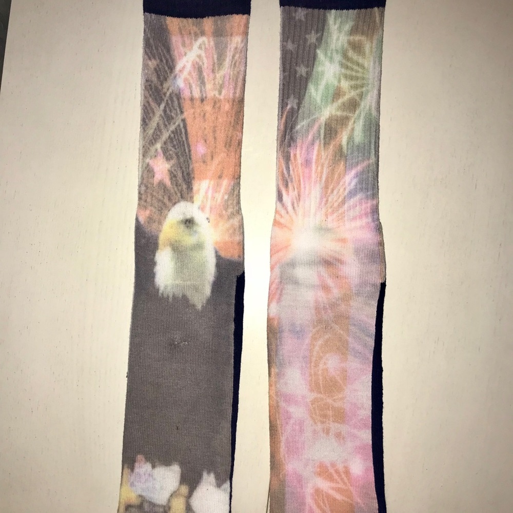 BRAND NEW!** Men’s size 8-12